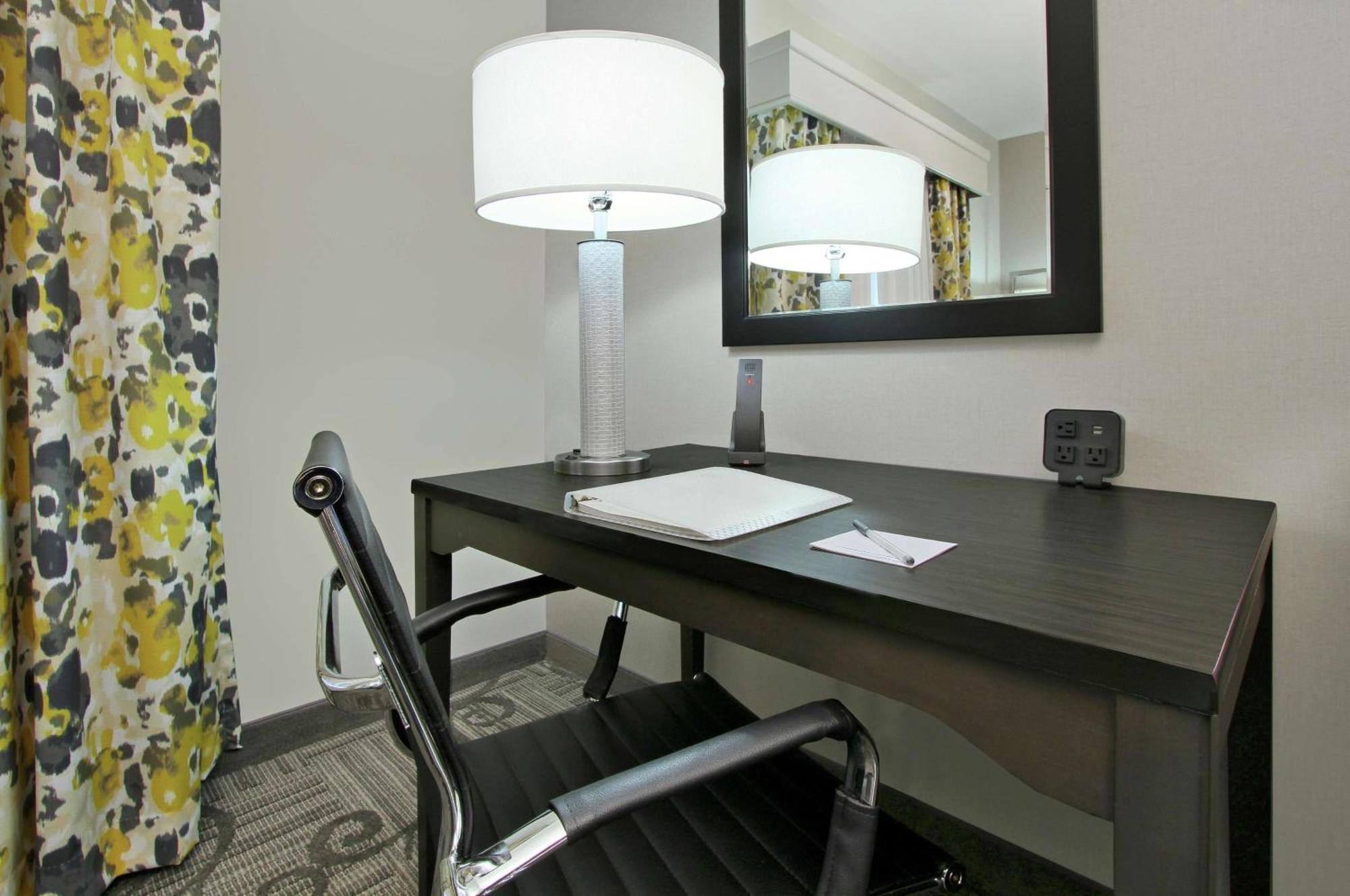 Hampton Inn & Suites Columbus/University Area Εξωτερικό φωτογραφία