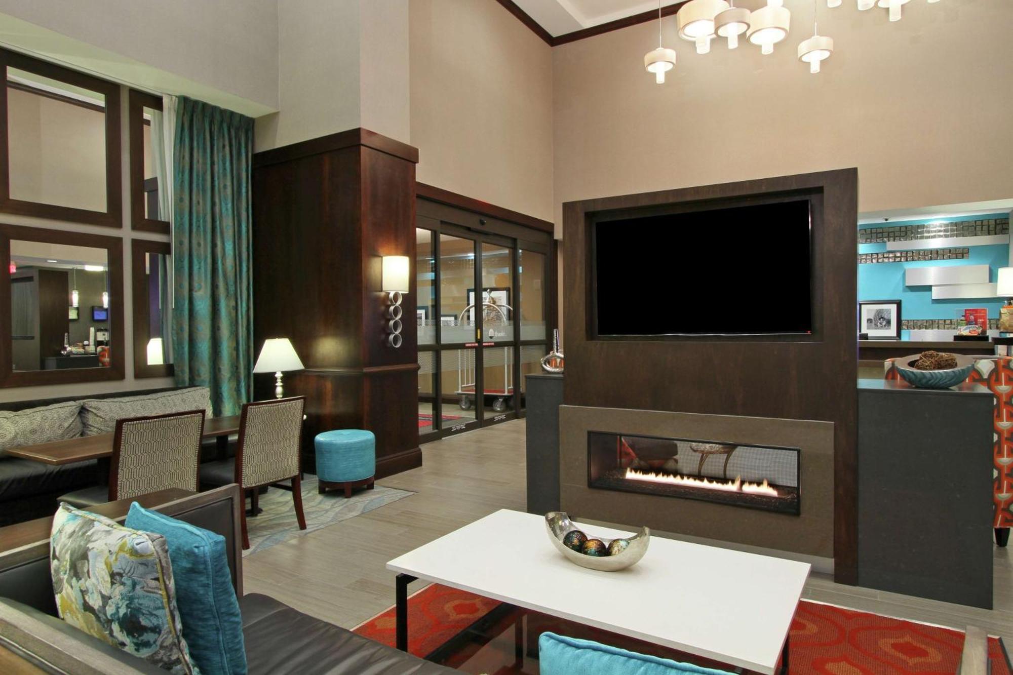 Hampton Inn & Suites Columbus/University Area Εξωτερικό φωτογραφία