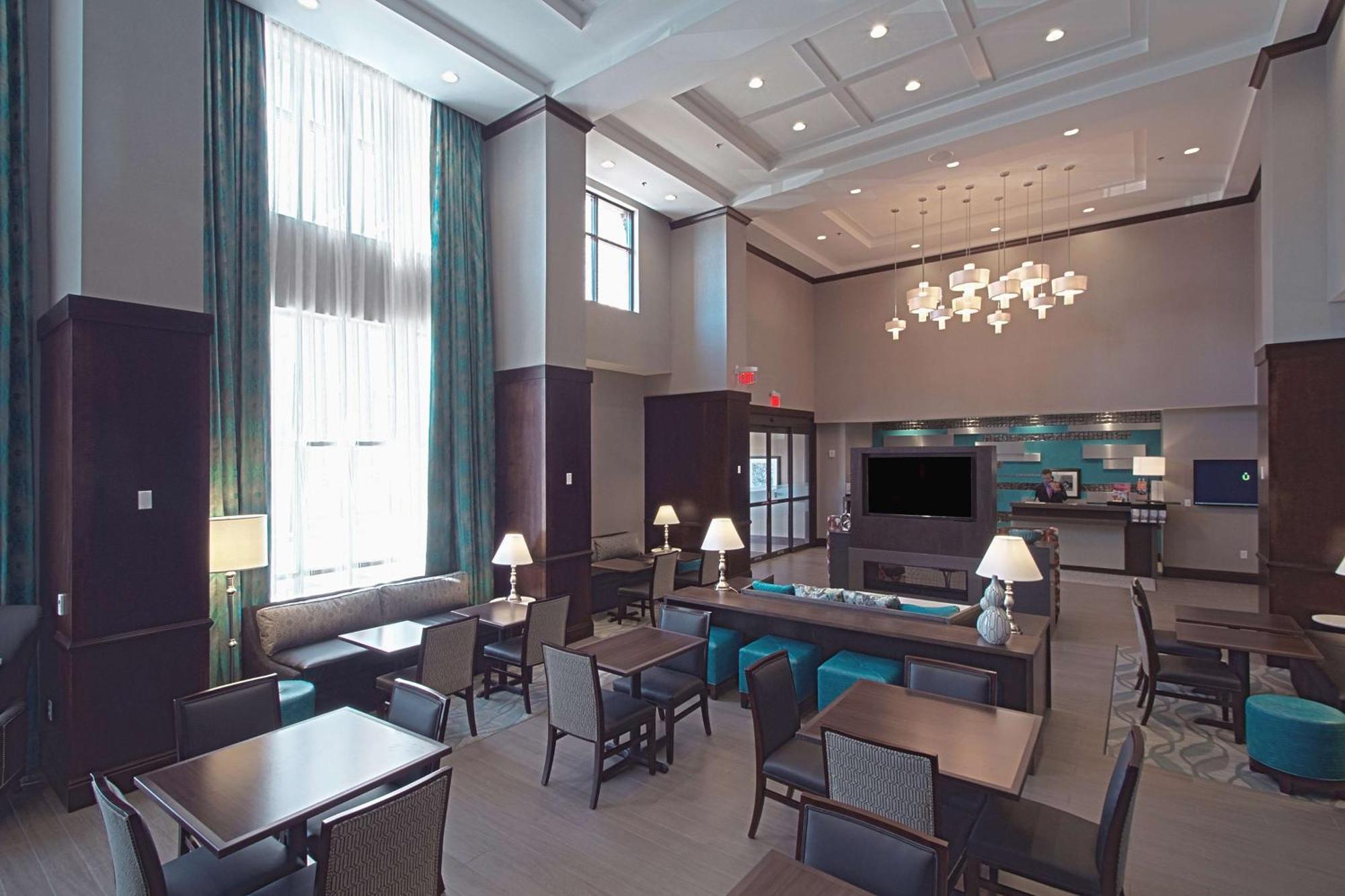 Hampton Inn & Suites Columbus/University Area Εξωτερικό φωτογραφία